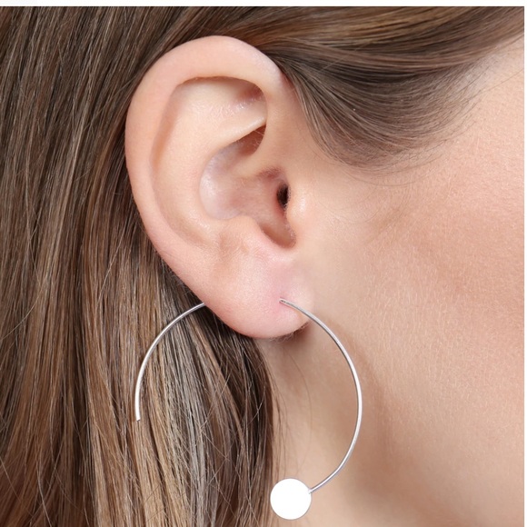 MATTE GOLD "C" HOOP DISC EARRINGS- 1.5 INCH WIRED - Picture 4 of 4